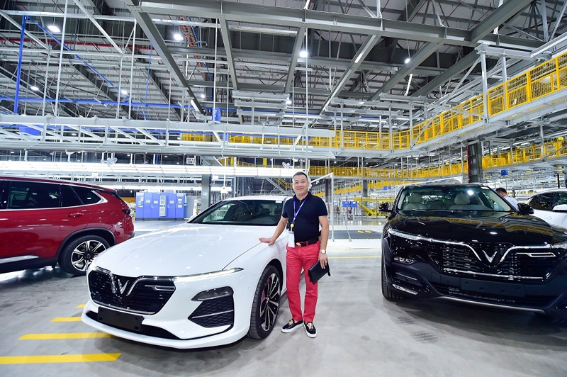 200 xe VinFast Lux A2.0, SA2.0 đầu tiên được bàn giao can canh lo xe vinfast lux a20 sa20 dau tien duoc ban giao