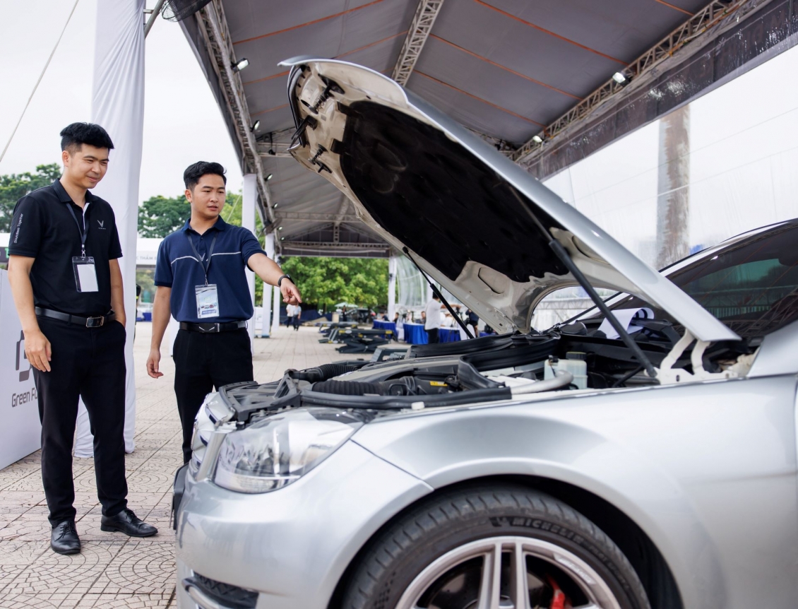 Chuyên gia ô tô: VinFast đã xóa rào cản lớn nhất cho người dùng khi chuyển từ xe xăng sang xe điện