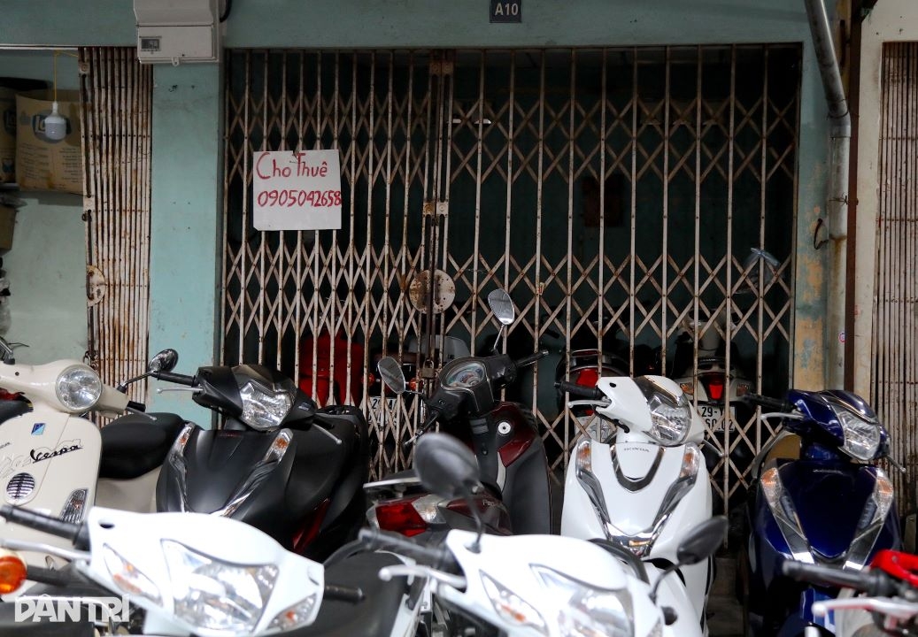 Chuẩn bị cấm xe xăng, chợ xe máy lớn nhất Hà Nội "ế" chưa từng có