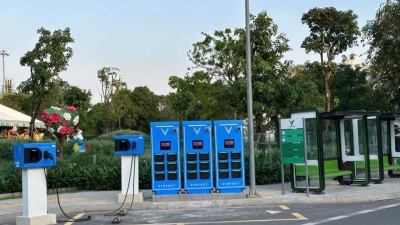 VinFast ghi điểm với mạng lưới tủ đổi pin phủ rộng và hậu mãi 5 sao