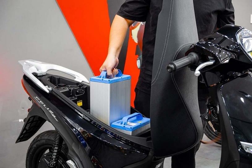 VinFast Feliz II chinh phục cung đường 300 km, xe máy điện đổi pin đi xa đầy chủ động