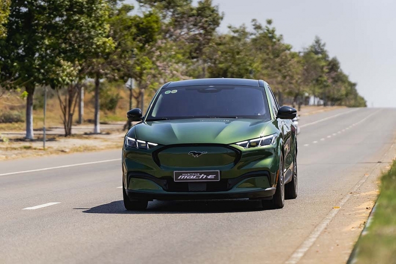 Ford hỗ trợ lãi suất 0%, bảo hành 5 năm và nhiều đặc quyền cho khách hàng trong tháng 7 Ford hỗ trợ lãi suất 0%, bảo hành 5 năm và nhiều đặc quyền cho khách hàng trong tháng 7