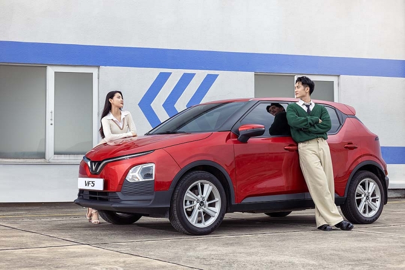 VinFast lập kỷ lục bán hơn 115.000 ô tô điện sau 6 tháng đầu năm 2026
