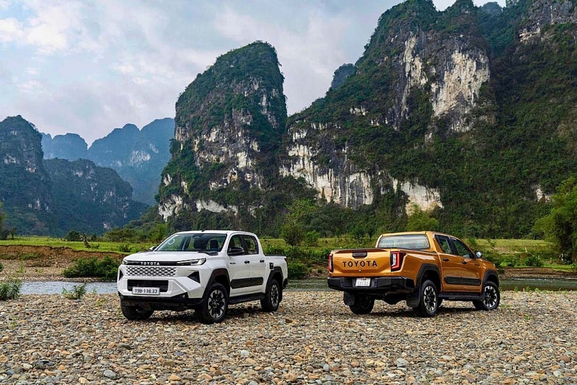 Toyota Việt Nam bán hơn 36.600 xe sau 6 tháng, doanh số hybrid tăng gấp đôi