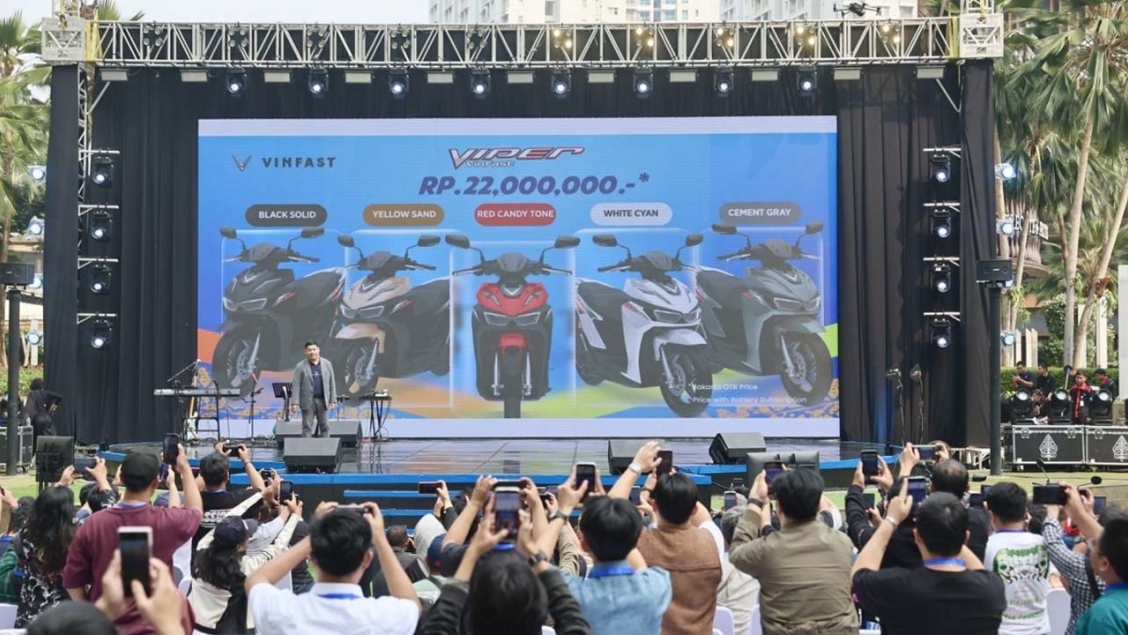 VinFast khai trương 20 đại lý xe máy điện tại Indonesia.