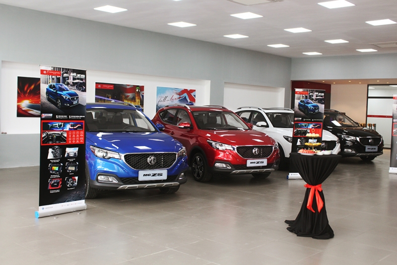 Xe tồn kho giảm giá trăm triệu, có nên mua?