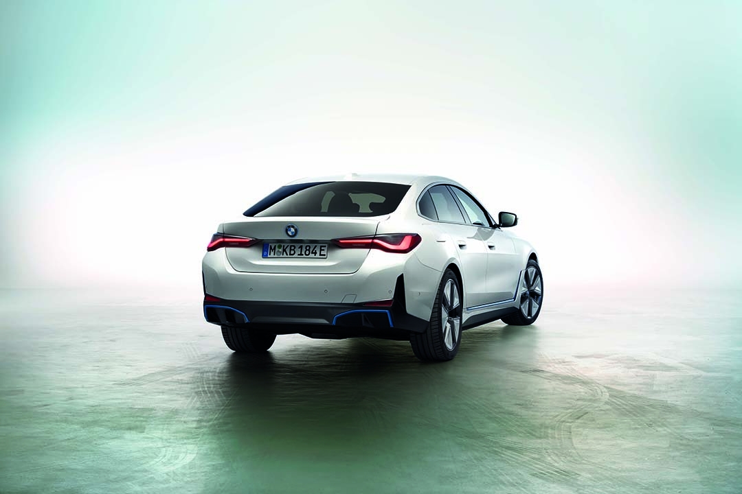 Chi tiết BMW i4 giá 3,759 tỷ đồng tại Việt Nam Chi tiết BMW i4 giá 3,759 tỷ đồng tại Việt Nam