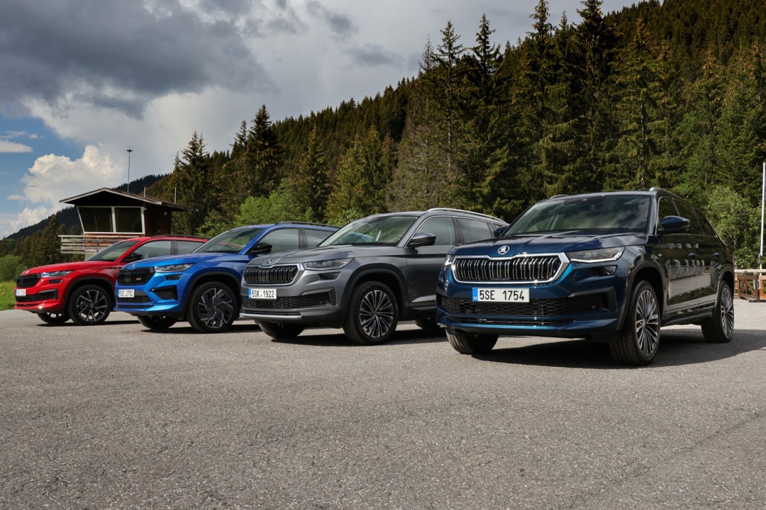 Nhiều mẫu ô tô nhập khẩu giảm giá mạnh trước khả năng giảm phí trước bạ cho xe lắp ráp