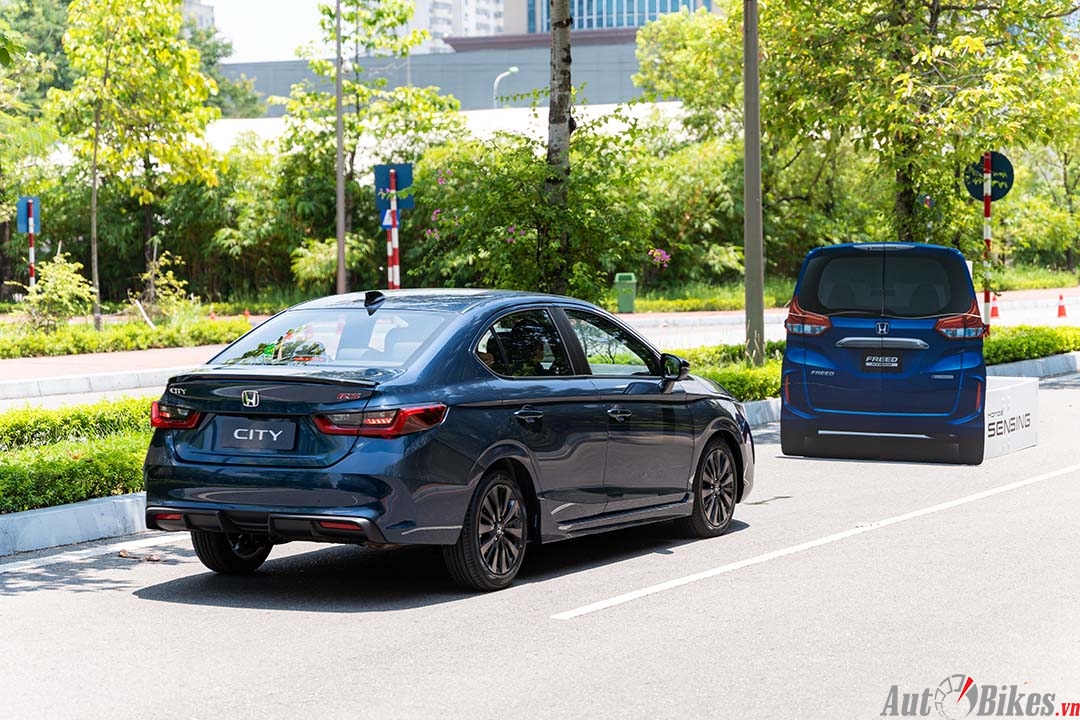 Honda City bất ngờ giảm mạnh tại đại lý, giá khởi điểm dưới 500 triệu đồng Honda City bất ngờ giảm mạnh tại đại lý, giá khởi điểm dưới 500 triệu đồng