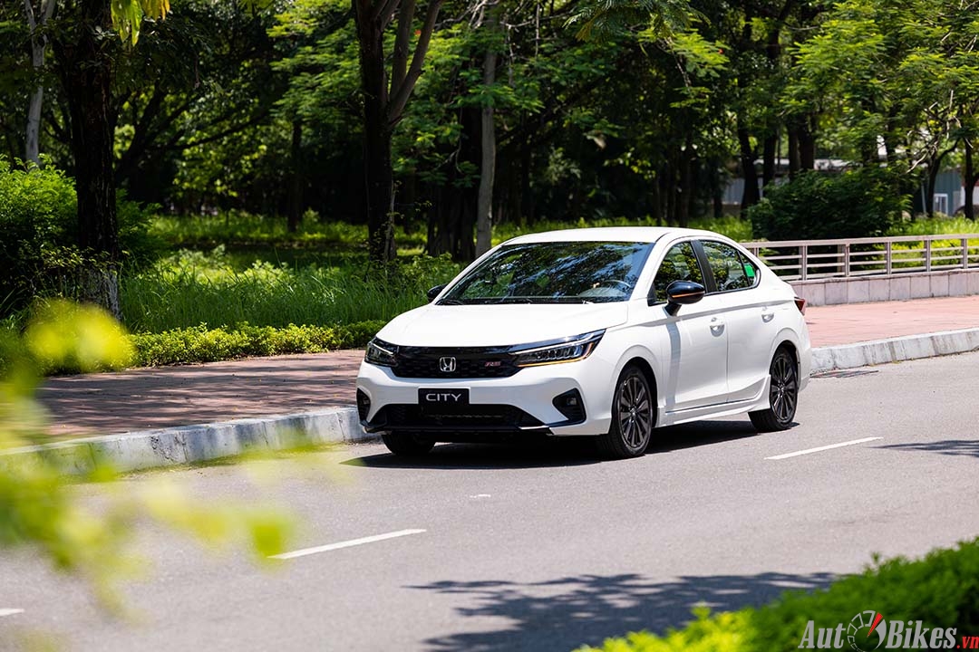 Sedan hạng B đua giảm giá vài chục triệu đồng Sedan hạng B đua giảm giá vài chục triệu đồng