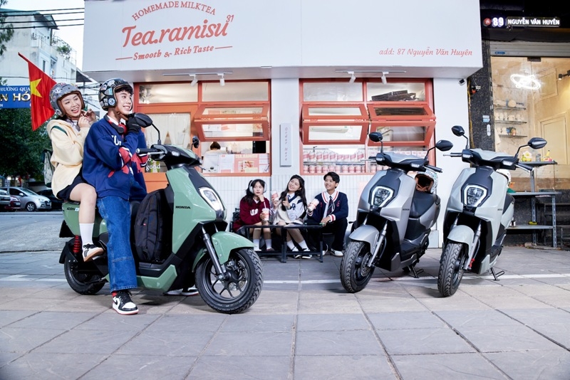 ICON e: giảm 6 triệu nhưng vẫn cao hơn đối thủ, lợi thế thương hiệu có đủ bù giá?