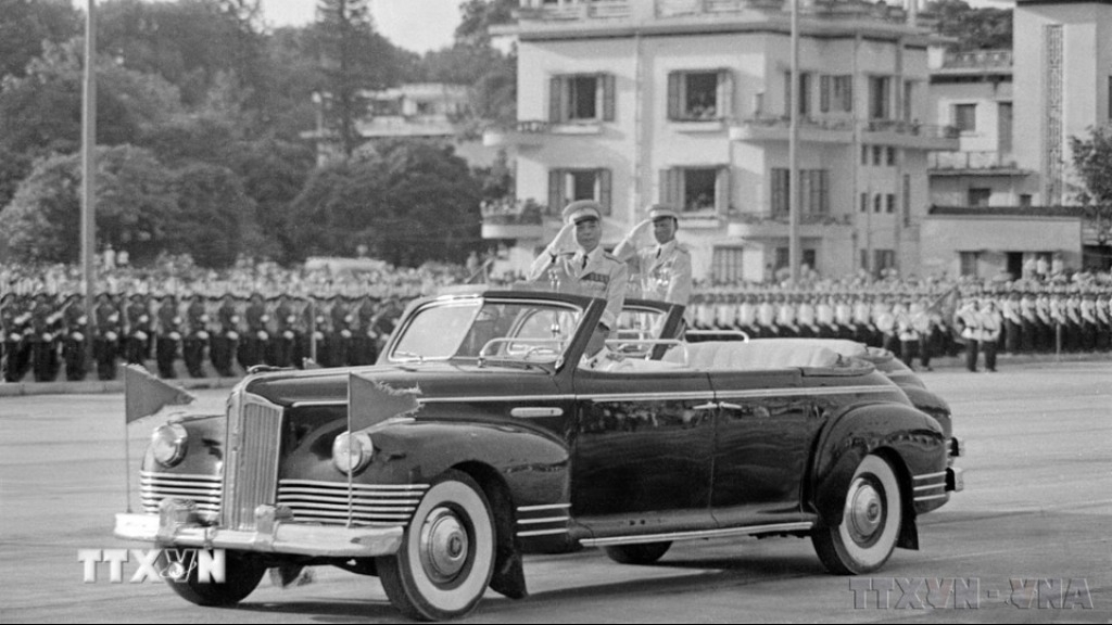 Chiếc xe Limousine huyền thoại trong lễ duyệt binh 2/9/1975