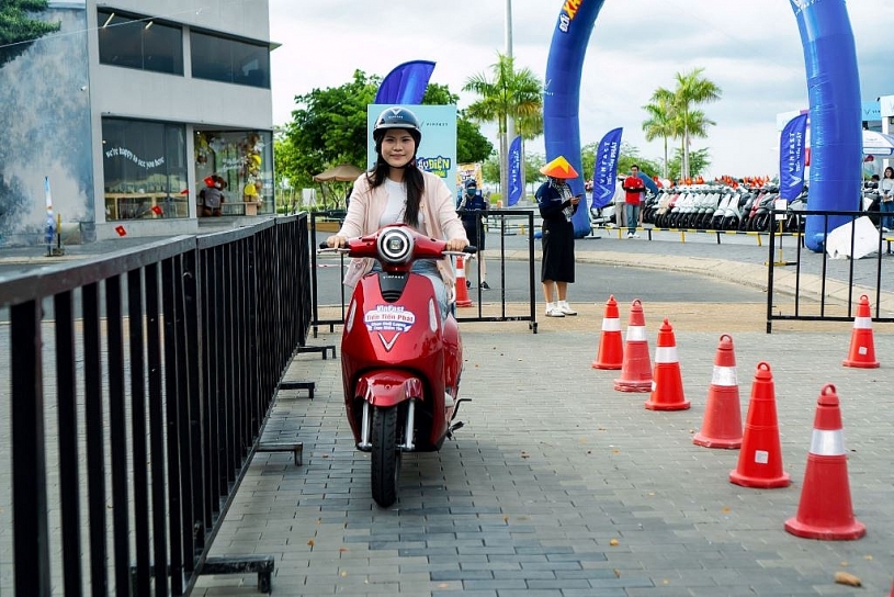 Không cần bằng lái, du khách 