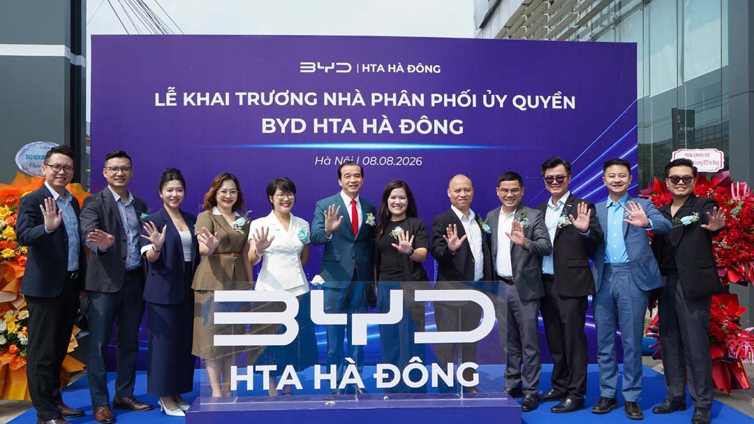 BYD tăng tốc phủ sóng Hà Nội, khai trương showroom HTA Hà Đông