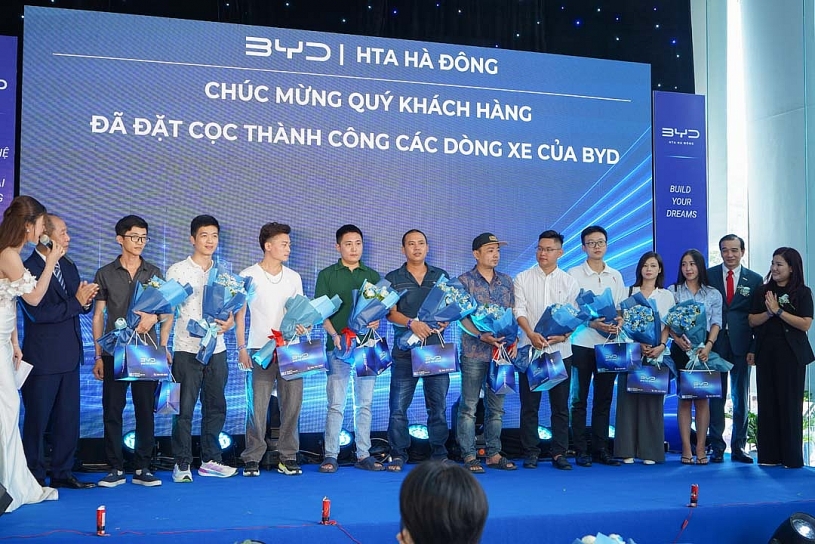 BYD tăng tốc phủ sóng Hà Nội, khai trương showroom HTA Hà Đông