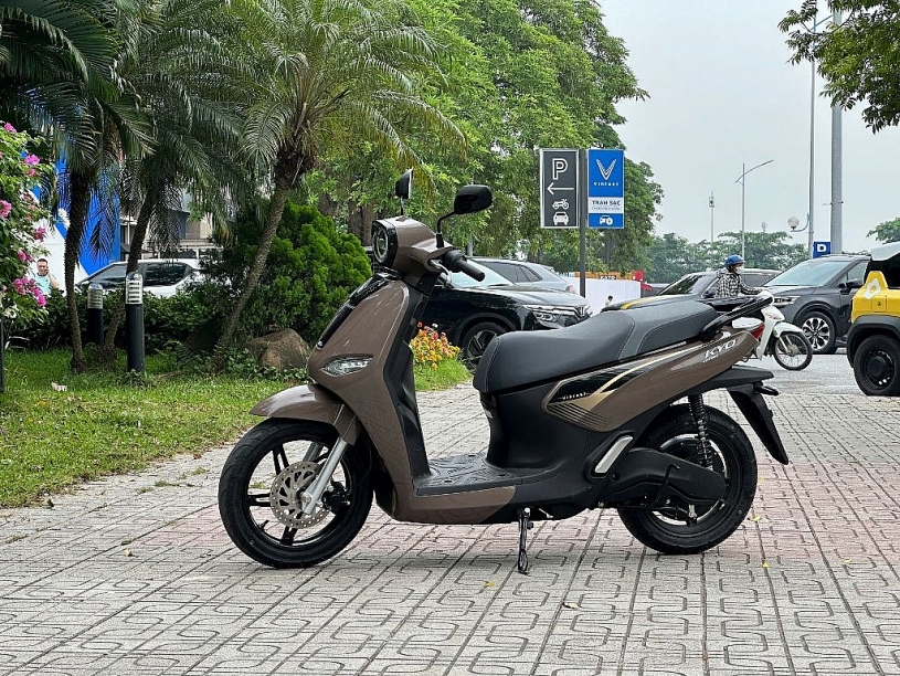 Đẹp, tiện, đổi pin siêu nhanh: VinFast Kyo khiến phái đẹp 