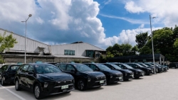 Green GSM Philippines ra mắt dịch vụ taxi điện 7 chỗ cao cấp Premium Taxi
