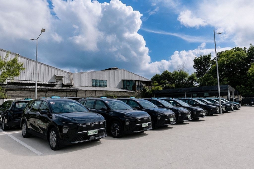 Green GSM Philippines ra mắt dịch vụ taxi điện 7 chỗ cao cấp Premium Taxi