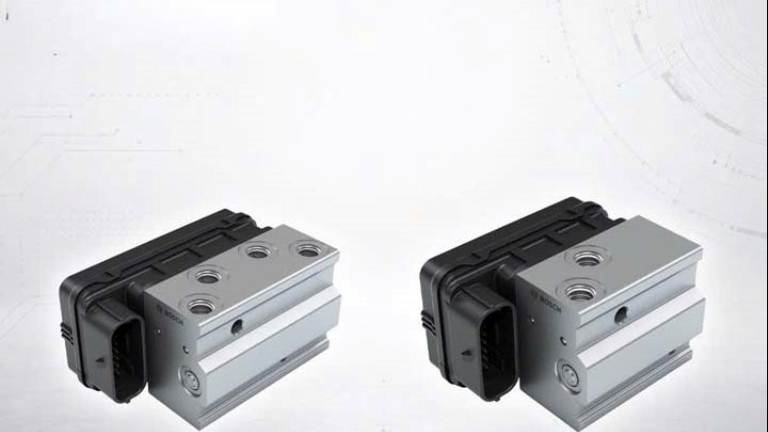 Một Phần Giây Sinh Tử: ABS Có Thể Cứu Người Khi Xe Máy Phanh Gấp