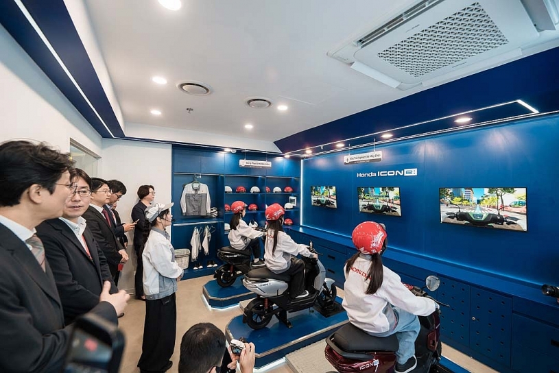 Nuôi dưỡng kỹ sư nhí: Cùng Honda khám phá thế giới xe máy điện tại KidZania Hà Nội