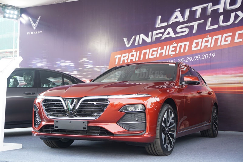 Top 10 xe bán chạy nhất tháng 9/2021: VinFast Fadil thăng hoa, Toyota Vios lao dốc