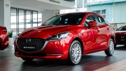 Mazda2 giảm giá xuống 400 triệu đồng tại đại lý