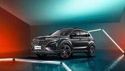 MG RX5 giảm giá 130 triệu đồng, cạnh tranh Mazda CX-5