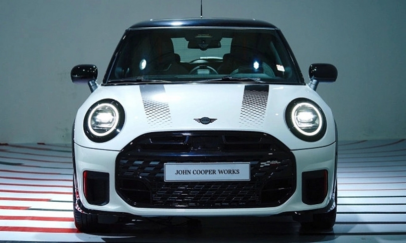 Loạt ôtô vừa ra mắt khách Việt trong tháng 8