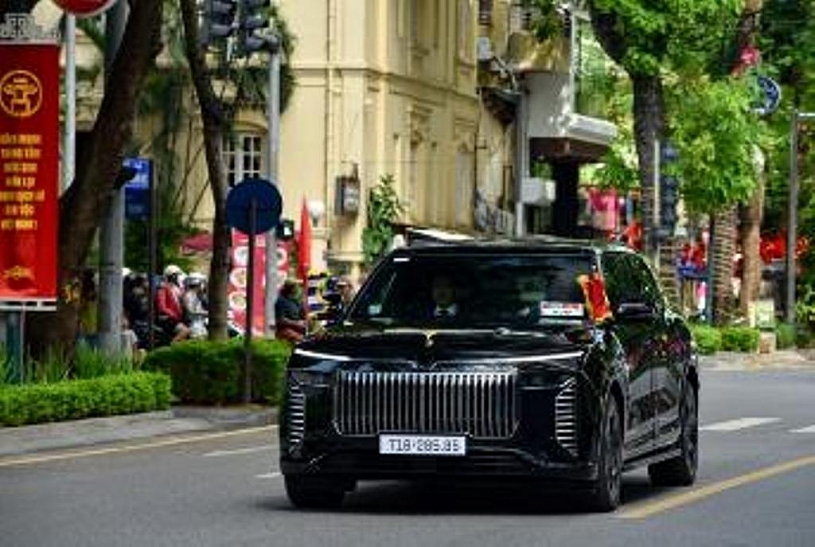 Xe điện Việt kiêu hãnh trong đội hình diễu binh 2/9: Khoảnh khắc tự hào không thể quên