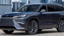 Lý do Lexus bất ngờ tăng giá mẫu SUV gia đình ăn khách?