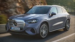 Mercedes-Benz GLC EV 2026 ra mắt, thách thức BMW iX3 và Audi Q6 e-tron