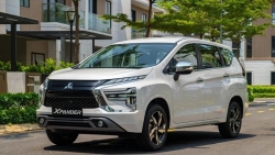 Loạt xe 7 chỗ đua giảm giá, có chiếc rẻ ngang xe hạng A