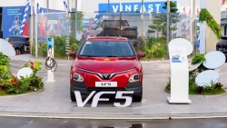 Tháng 8: VinFast bàn giao gần 11.000 xe, duy trì top 1