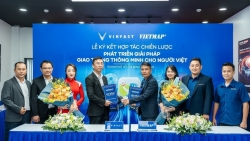 Xe VinFast sắp tích hợp Vietmap Live