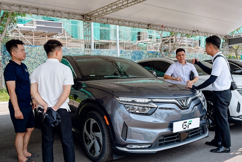 VinFast VF 8 “lướt” từ Green Future: Xe chất lượng, giá tốt, thủ tục nhanh gọn VinFast VF 8 “lướt” từ Green Future: Xe chất lượng, giá tốt, thủ tục nhanh gọn