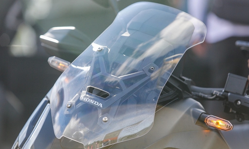 Honda ADV 350 - tân binh xe ga đường trường giá gần 166 triệu đồng