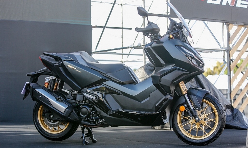 Honda ADV 350 - tân binh xe ga đường trường giá gần 166 triệu đồng