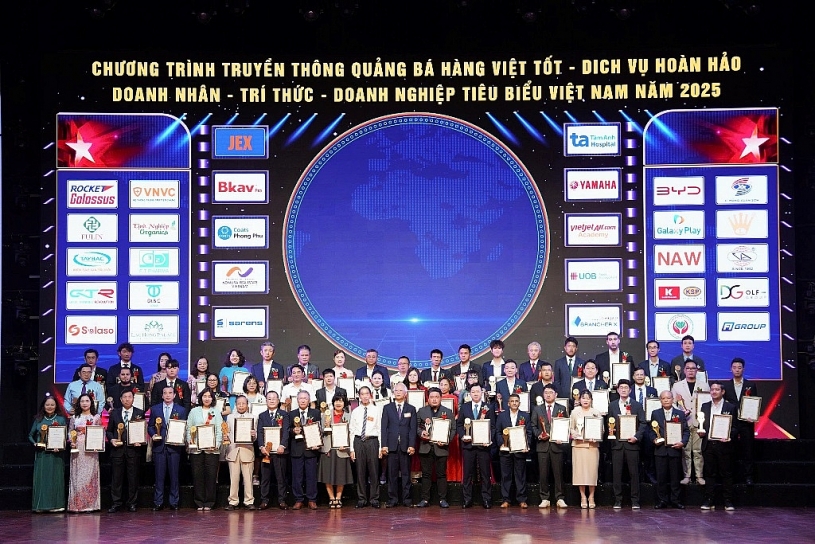 BYD Việt Nam lọt Top 10 Thương hiệu Nổi tiếng và Top 10 Dịch vụ Hoàn hảo 2025