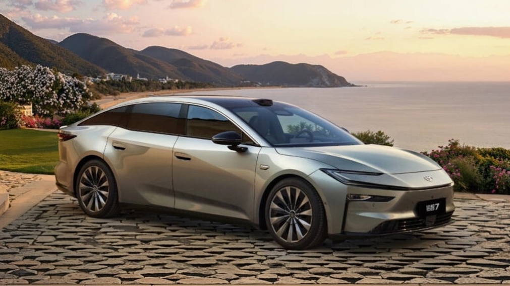 Toyota bZ7 lộ diện, dùng hệ điều hành Huawei, tích hợp hệ sinh thái Xiaomi