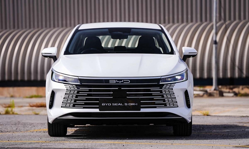 BYD Seal 5 - sedan cỡ C hybrid sắp bán ở Việt Nam