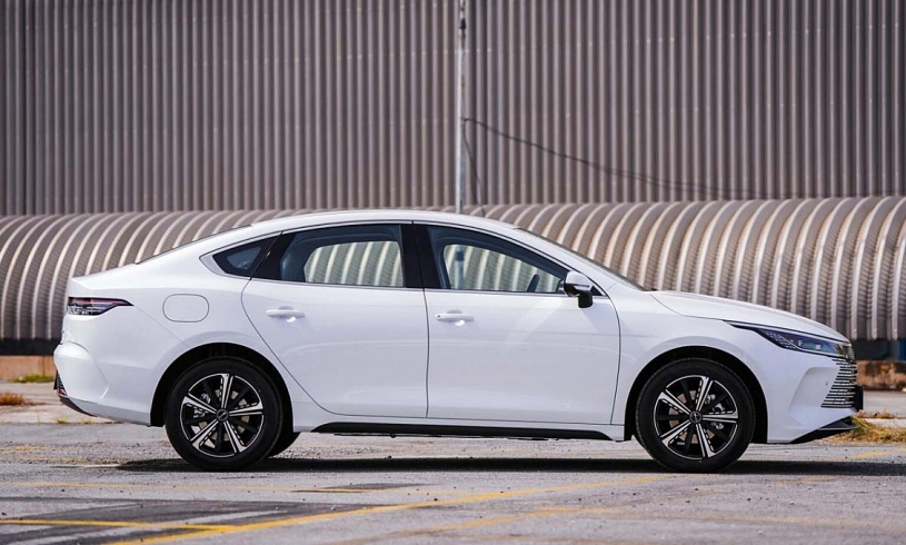 BYD Seal 5 - sedan cỡ C hybrid sắp bán ở Việt Nam