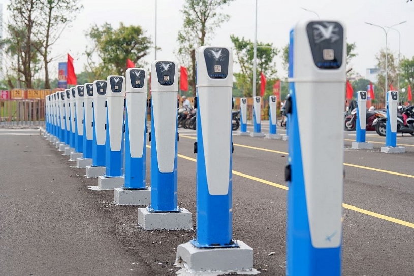 Xe máy điện VinFast: Sạc dễ dàng, di chuyển xa, bảo hành dài hạn Xe máy điện VinFast: Sạc dễ dàng, di chuyển xa, bảo hành dài hạn