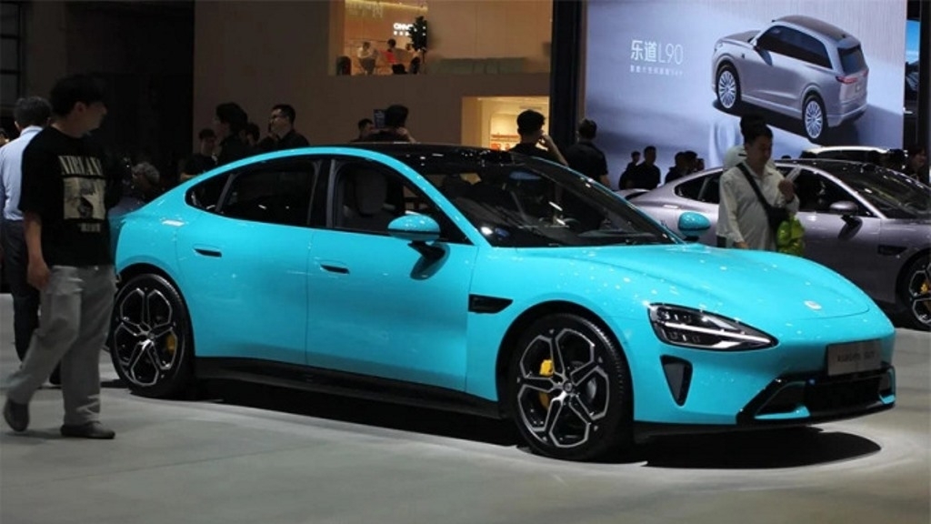 Xiaomi triệu hồi xe điện liên quan độ an toàn khi lái tự động