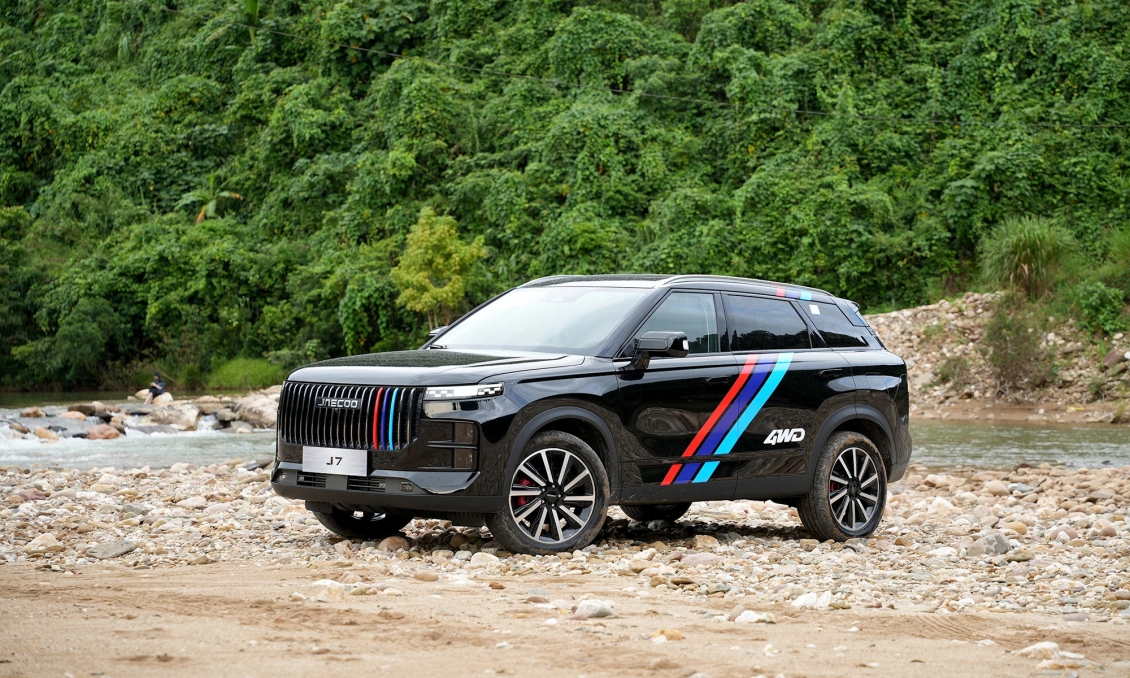 Jaecoo J7 AWD Individual ra mắt: SUV hạng C offroad mạnh mẽ tại Việt Nam