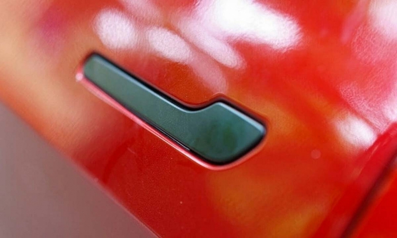 Tay nắm cửa thò thụt - từ xu hướng thiết kế đến bờ vực thảm họa