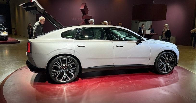 Xe điện sạc nhanh nhất của Volvo sắp cập bến Đông Nam Á