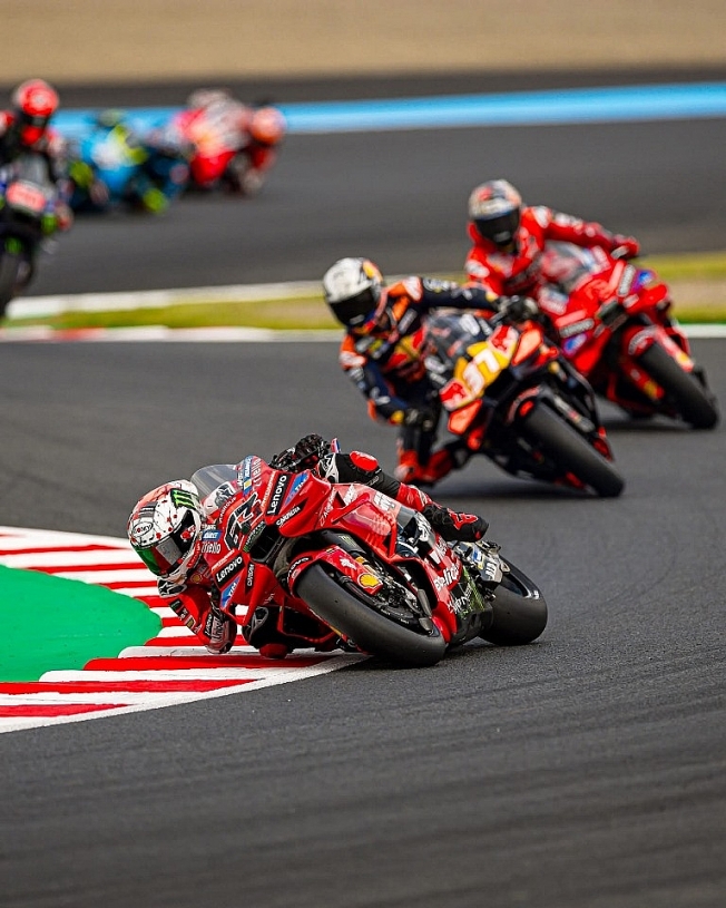 Ducati lần thứ tư liên tiếp vô địch thế giới MotoGP Ducati lần thứ tư liên tiếp vô địch thế giới MotoGP