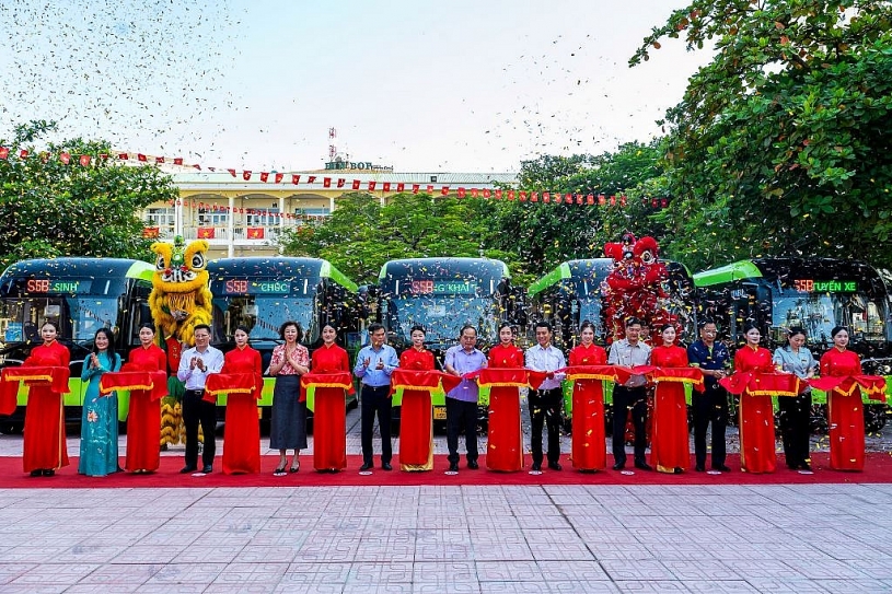 Đi học bằng buýt điện 0 đồng: Bước đi tiên phong của Quảng Ninh