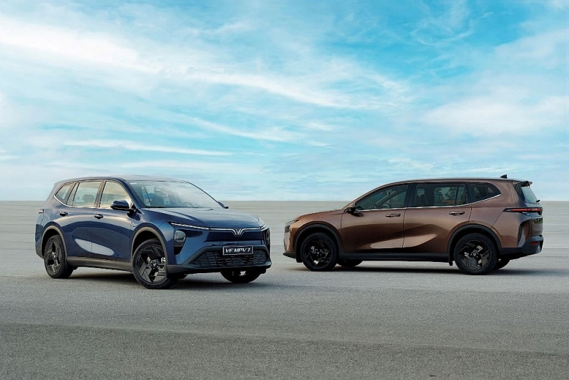 Đi xa đủ 7 người: VF MPV 7 lo gọn