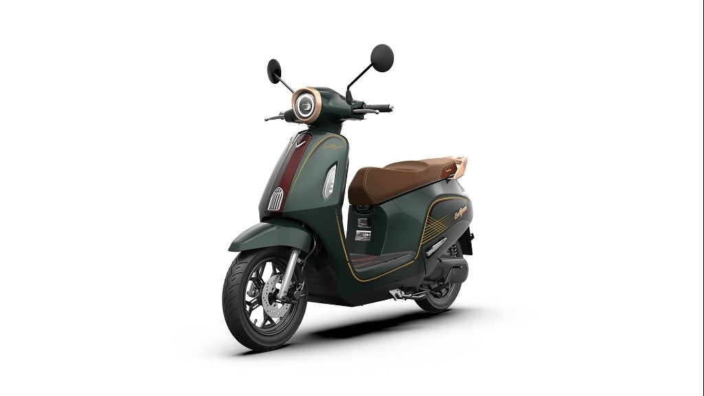 VinFast ra mắt Evo Grand: Chạy 262 km chỉ với một lần sạc!